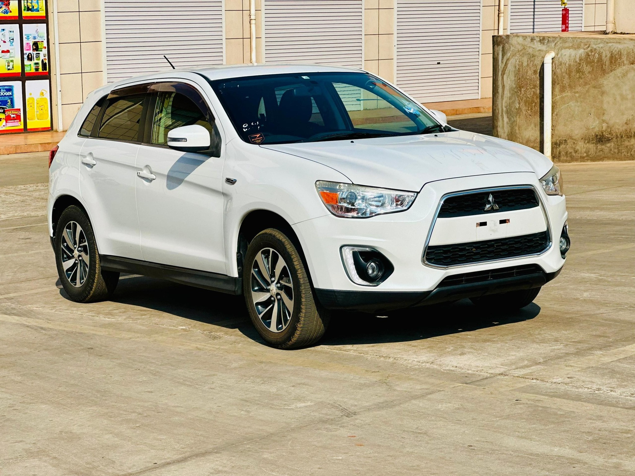 MITSUBISHI RVR Image