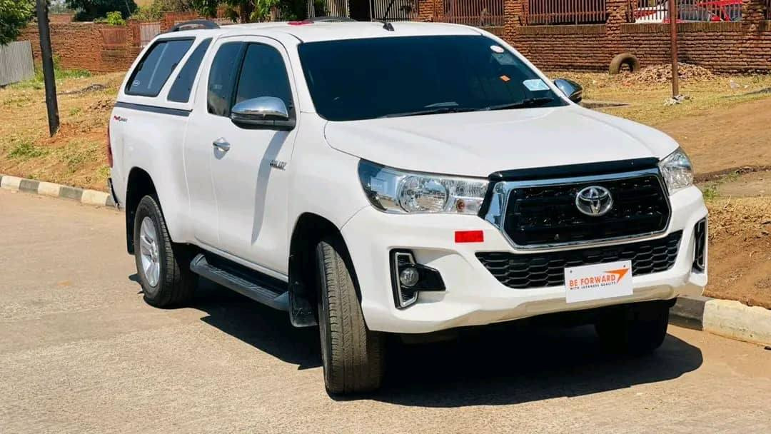 TOYOTA HILUX Image