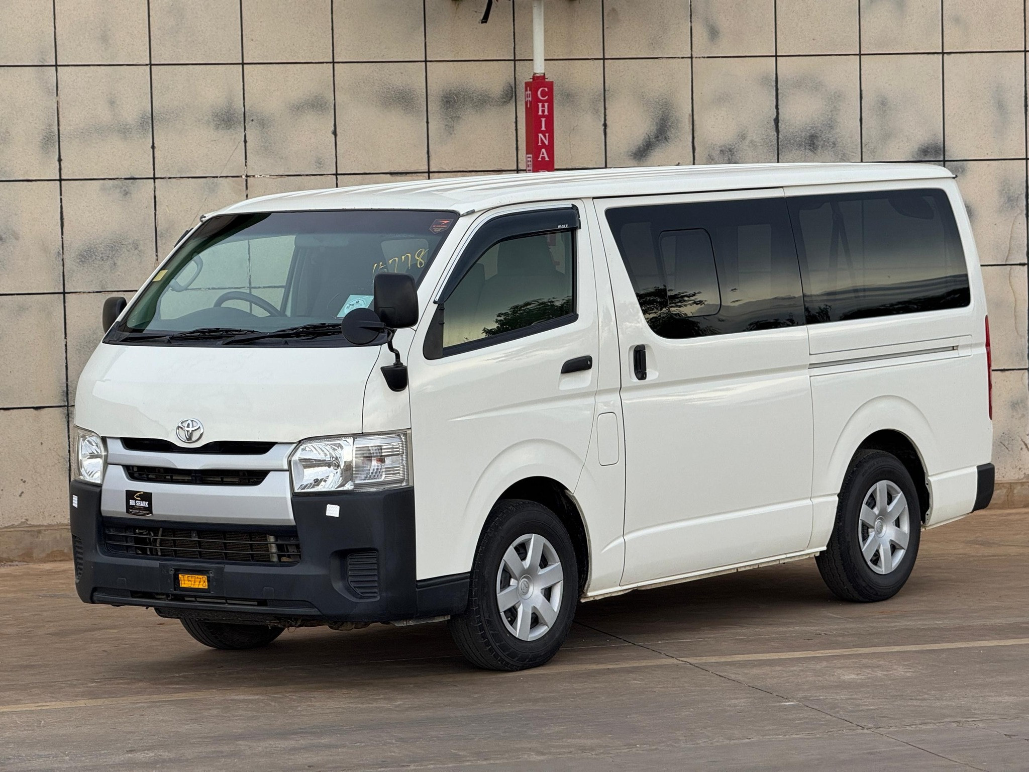 TOYOTA HIACE VAN Image