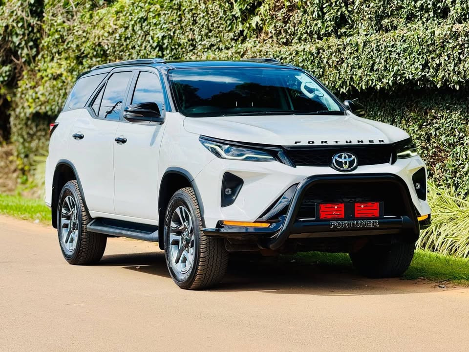 TOYOTA FORTUNER Image